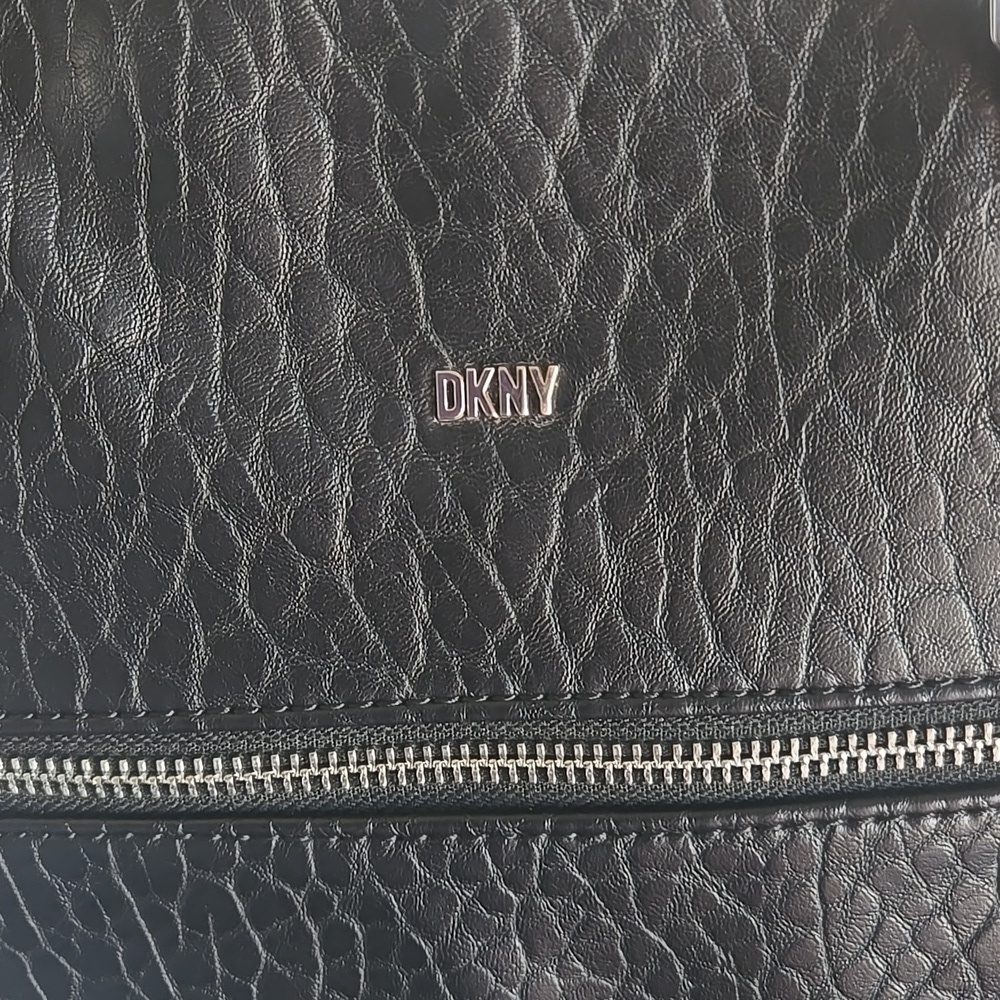 DKNY Gregorio Black Embossed Leather Tote Bag - Picture 2 of 16